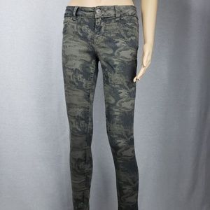 womens Camo Jeans